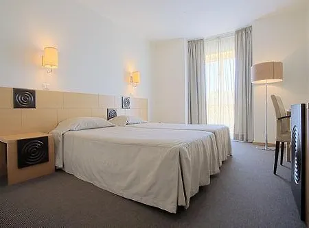 מלון Coracao De Boutique 3*